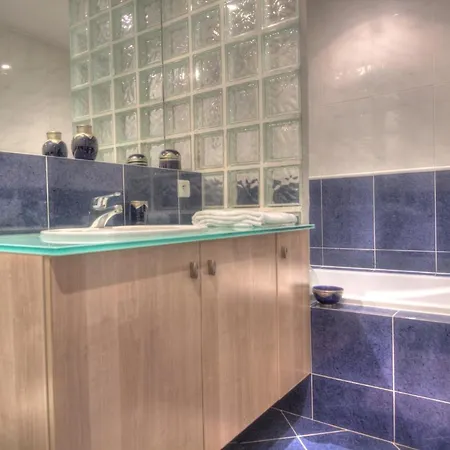Appartement Large 3 Bedrooms - 3 Min From The Palais -apt N° 5m37 Cannes